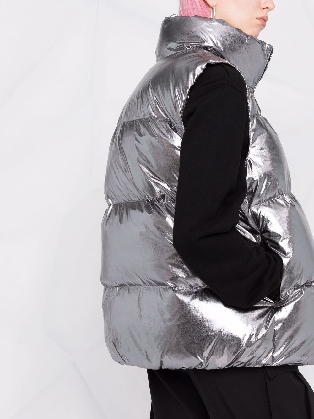 фото Tommy hilfiger дутый жилет с эффектом металлик