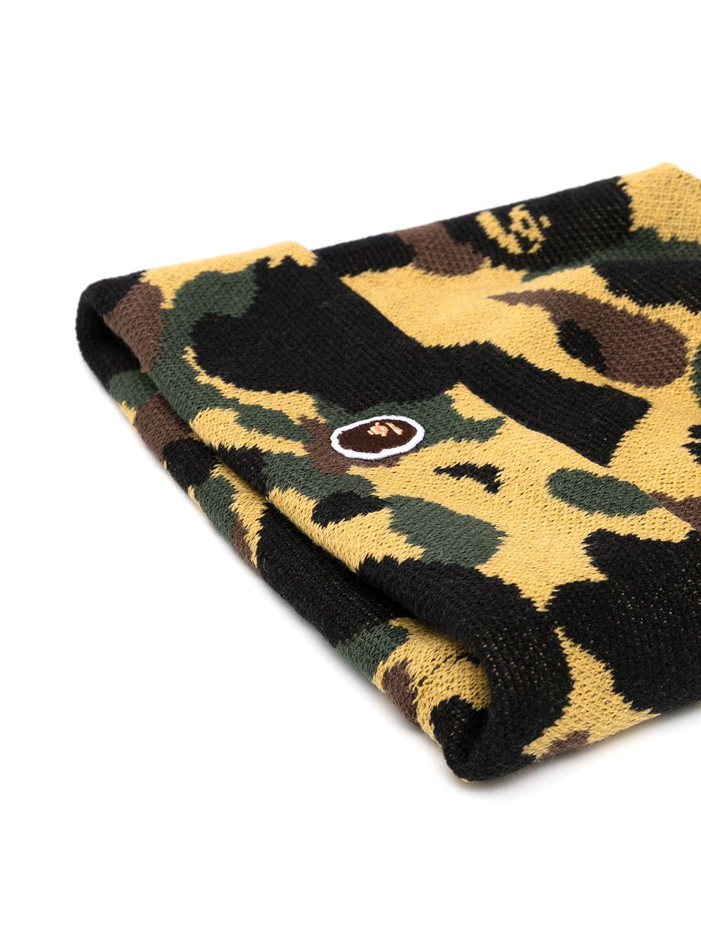 фото A bathing ape® шапка бини с камуфляжным принтом и нашивкой milo