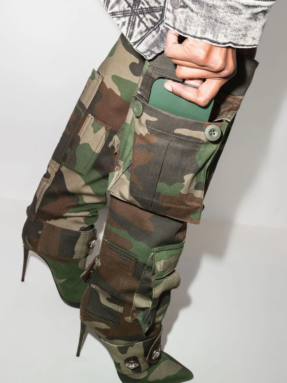 DOLCE & GABBANA CAMOUFLAGE-PATTERN POINTED-TOE BOOTS