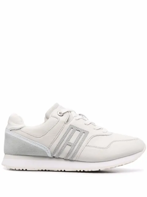 Tommy Hilfiger tenis con parche del logo lateral