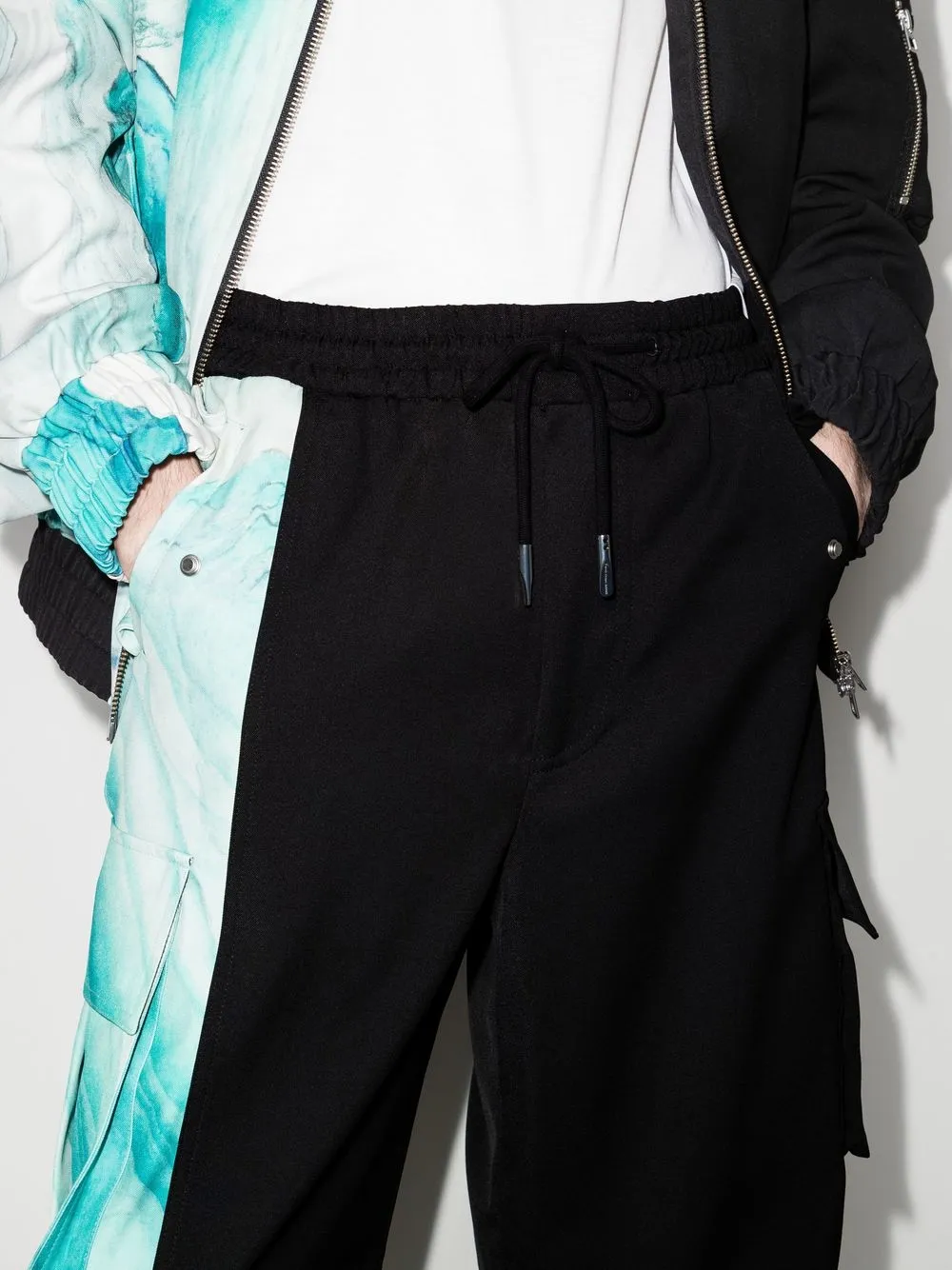 Feng Chen Wang Panelled Drawstring Cargo Pants In Black