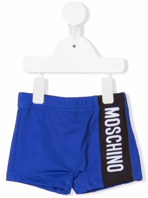 Moschino Kids شورت سباحة بطبعة شعار الماركة