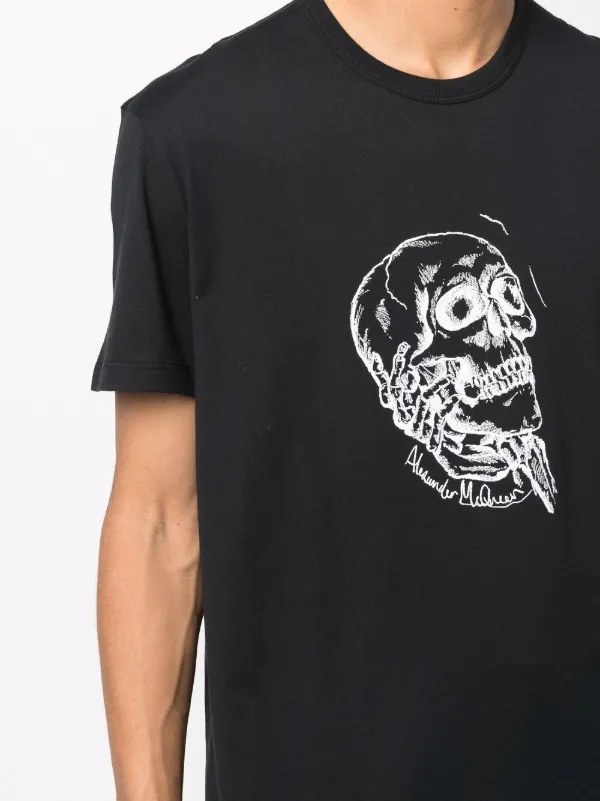 Shop Alexander McQueen skull-print cotton T-shirt with Express Shop Alexander McQueen skull-print cotton T-shirt with Express