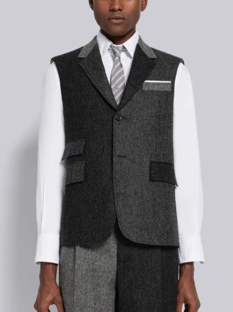 sleeveless sport coat