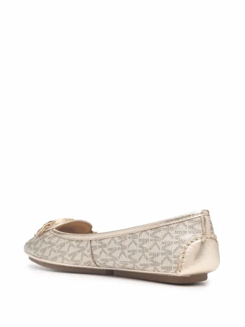 lillie logo moccasin