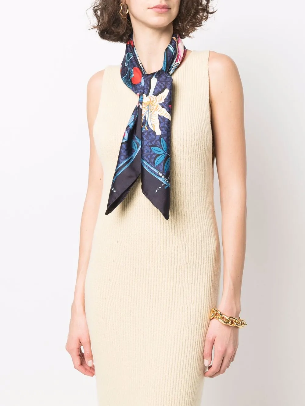 фото Salvatore ferragamo шелковый платок с цветочным принтом