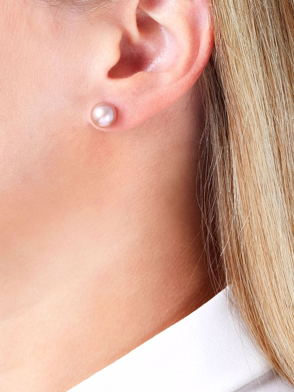 Image 2 of Yoko London 18kt white gold Classic 8mm Freshwater pearl stud earrings