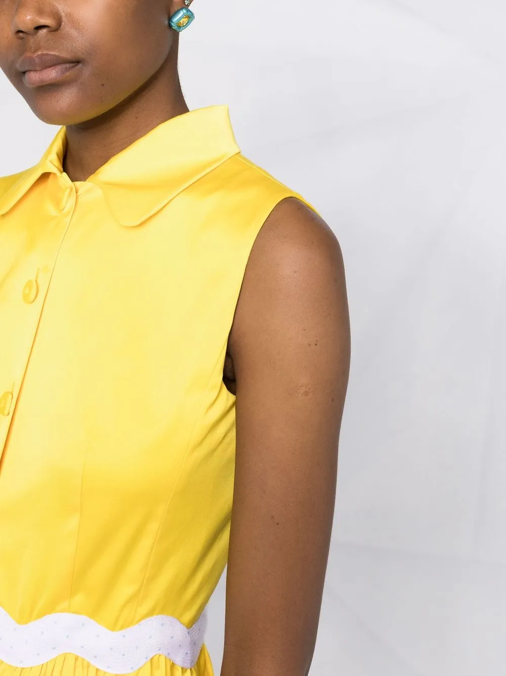  Moschino Vestido Corto Con Botones - Amarillo 