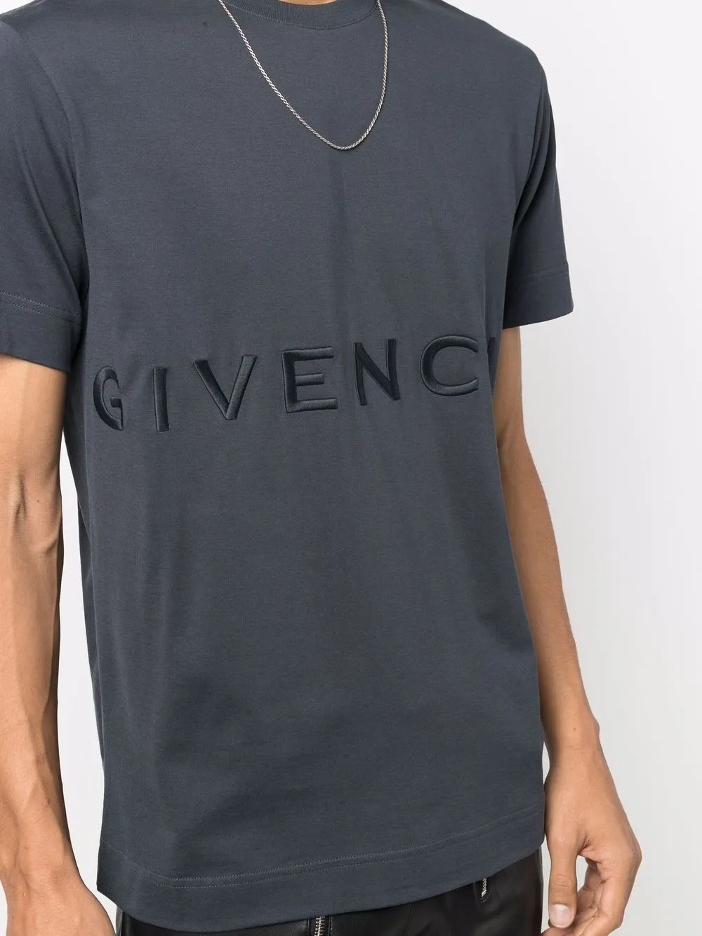 фото Givenchy футболка с вышитым логотипом