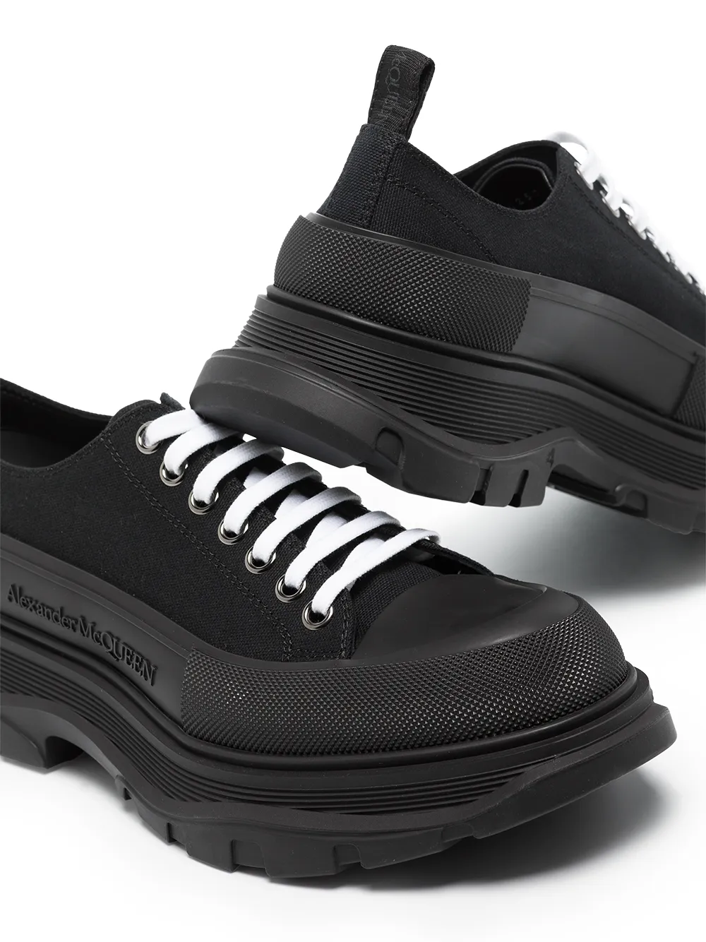 фото Alexander mcqueen кроссовки tread slick