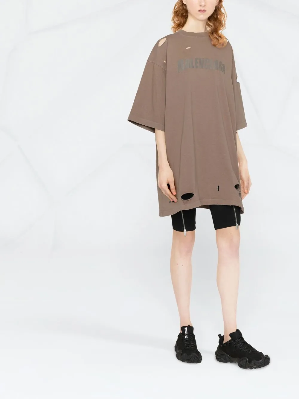 Balenciaga バレンシアガ ダメージ ロゴ Tシャツ - FARFETCH