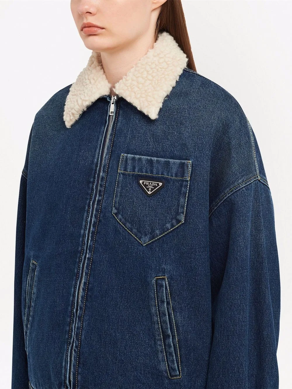 96%OFF!】 現行モデル PRADA プラダ 三角ロゴプレート ジップアップ 
