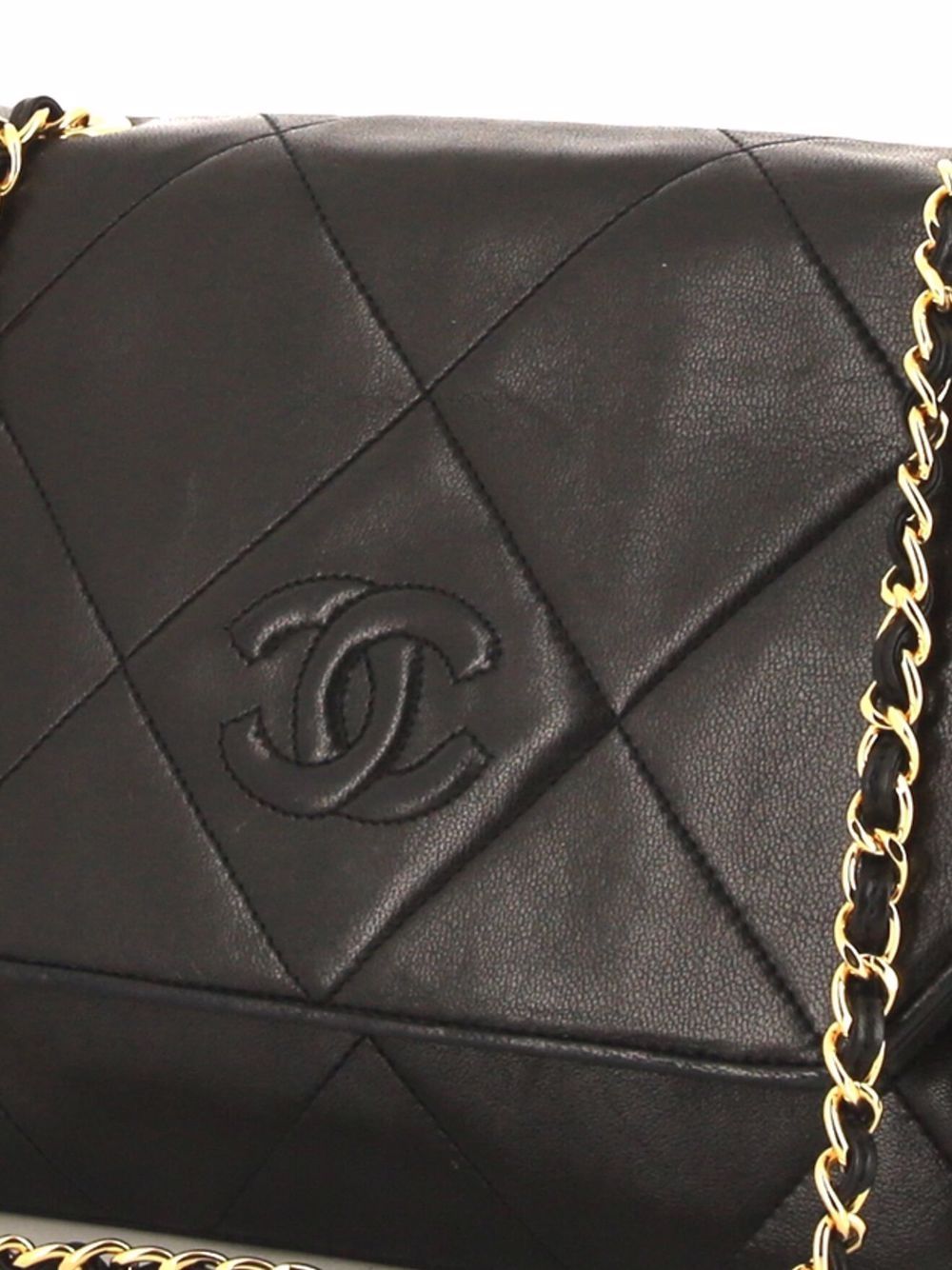 фото Chanel pre-owned стеганая сумка на плечо 1990-х годов с логотипом cc