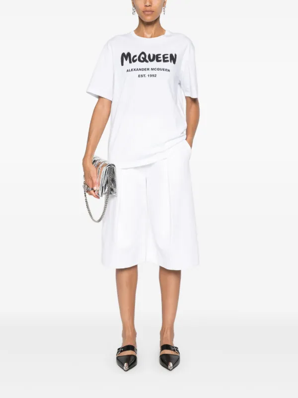 関税送料込【alexander mcqueen】グラフィティTシャツ Alexander McQueen Logo graffiti-print t-shirt | Black | FARFETCH