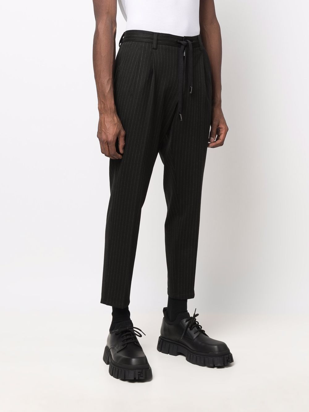 Shop Dolce & Gabbana Pinstripe Cropped Trousers In Schwarz