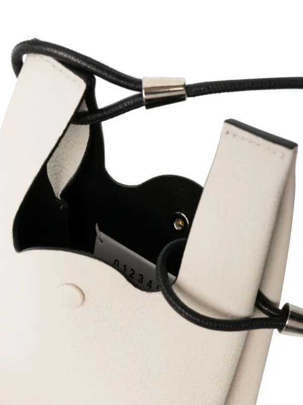 送料・関税込★ MAISON MARGIELA ★ Four Stitch Phone Holder Maison Margiela four-stitch Leather Phone Holder | Black