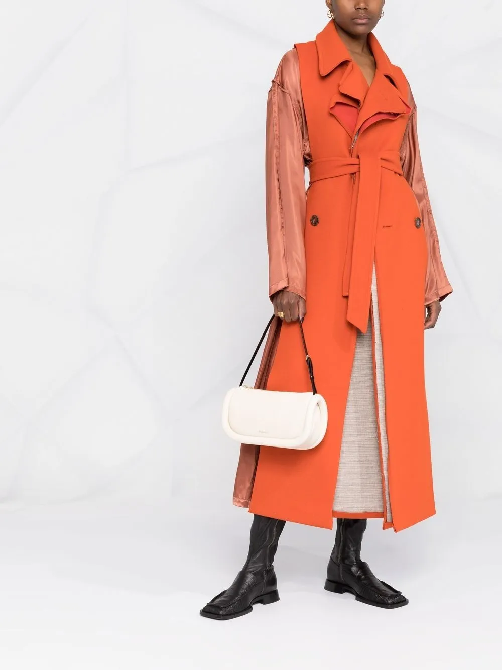 Jw Anderson Bumper-15 Leather Shoulder Bag In White