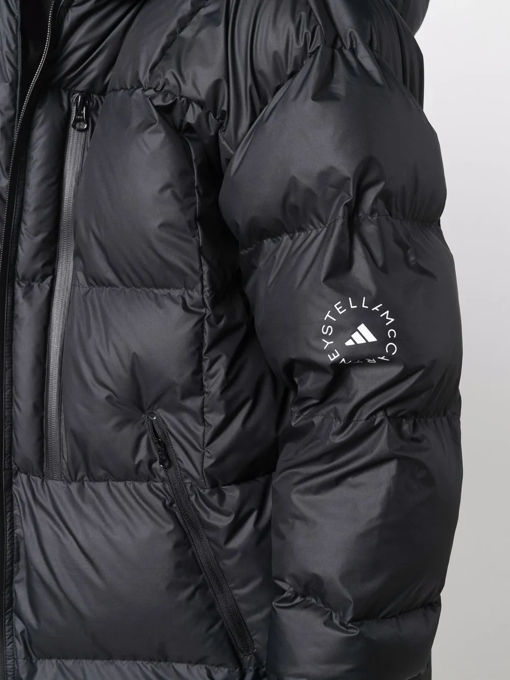 фото Adidas пуховик с капюшоном