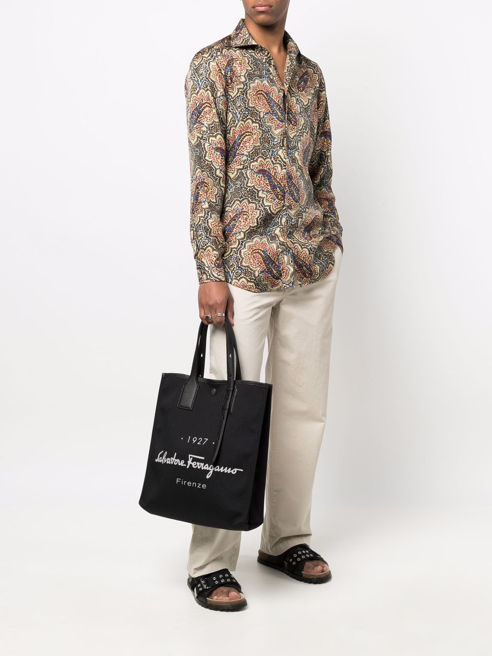 фото Salvatore ferragamo сумка-шопер с логотипом