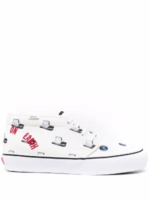 Vans chukka clearance mid top shoes