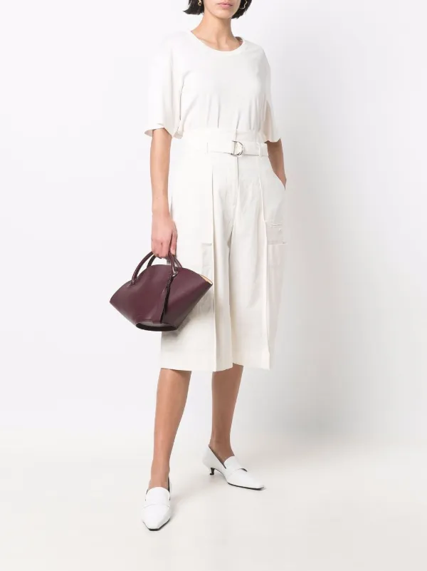 【送料&関税込】Lemaire Belted Lightweight Capri Shorts LEMAIRE Belted Capri Shorts | White | FARFETCH SG