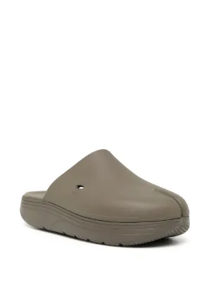 PELLICO ペリーコ BACKSTRAP MULE 35 カーキ plage（プラージュ）の「【PELLICO/ペリーコ】 BACKSTRAP MULE