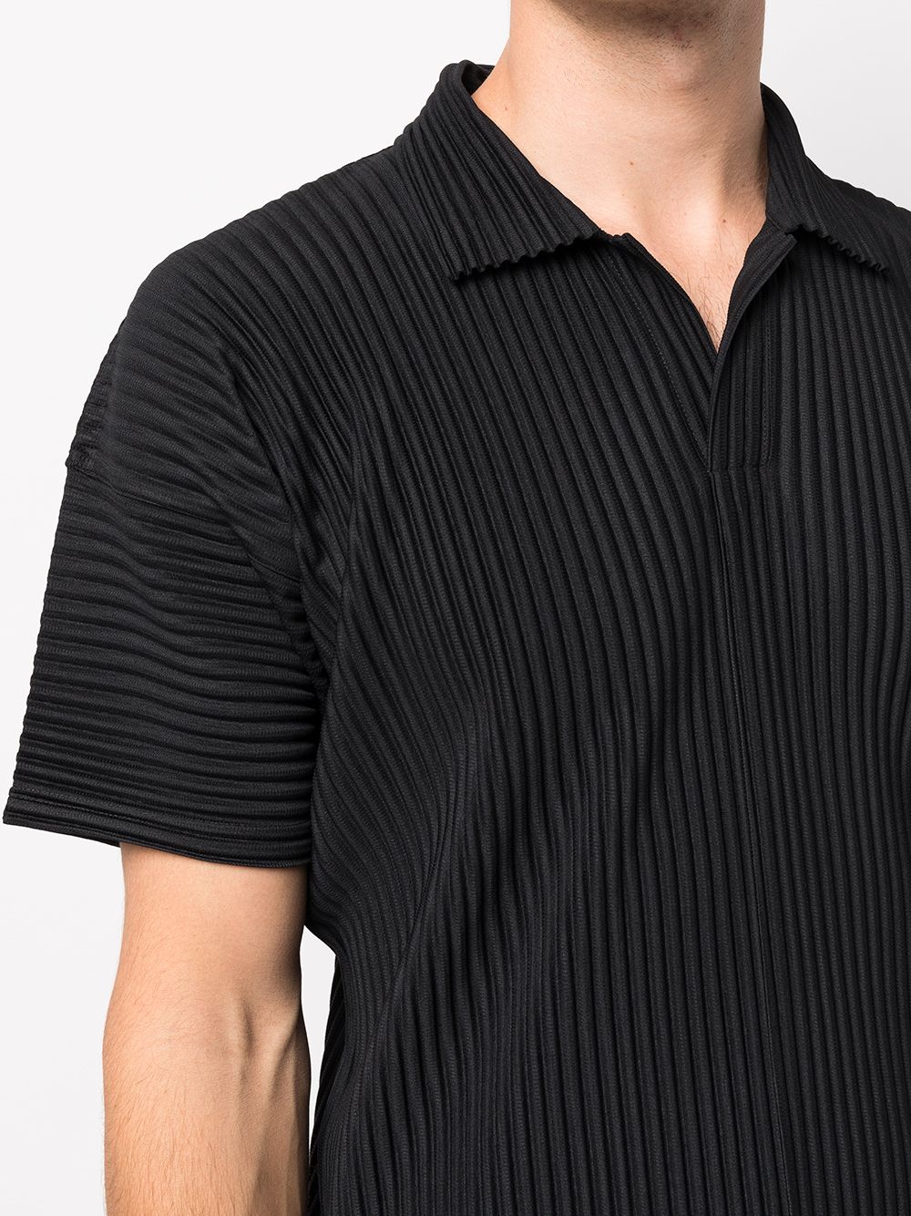 фото Homme plissé issey miyake short-sleeved pleated polo shirt