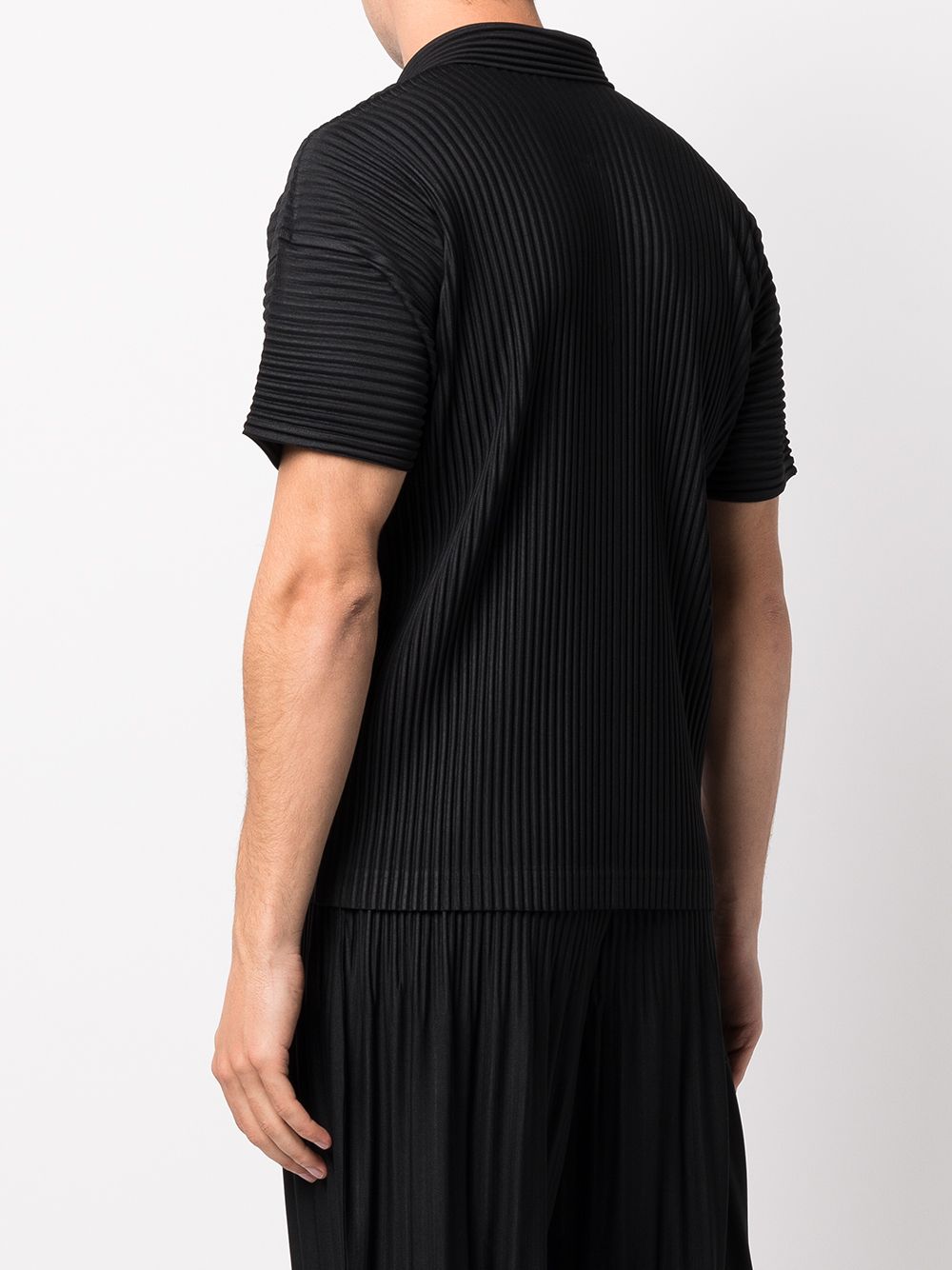 фото Homme plissé issey miyake short-sleeved pleated polo shirt