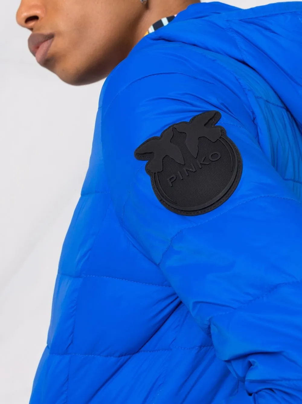 фото Pinko куртка с капюшоном и нашивкой-логотипом