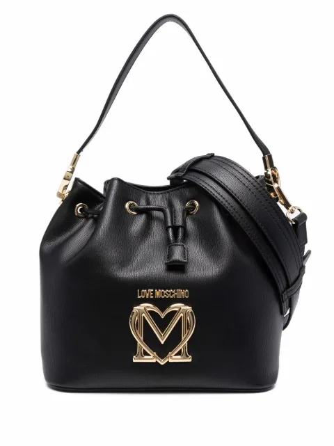 Love Moschino شنطة باكيت ببروش شعار الماركة