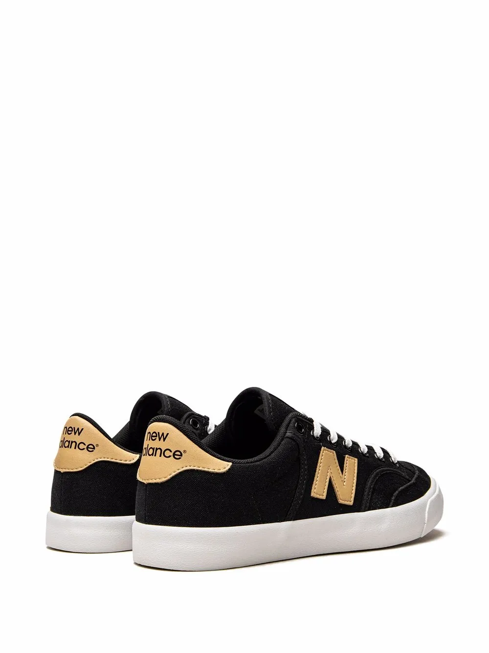 New Balance 212