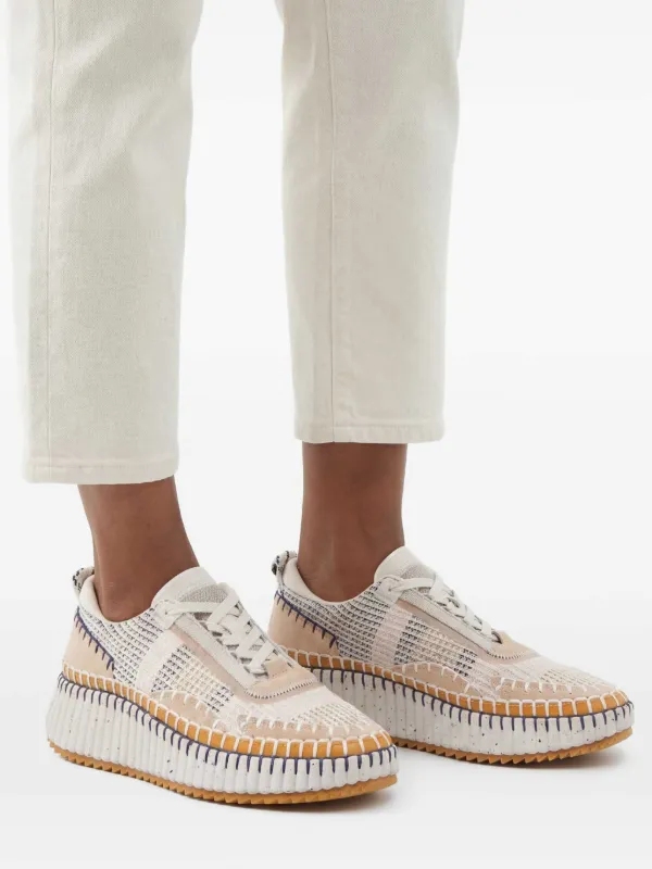 Chloé Nama レースアップスニーカー | ニュートラル | FARFETCH JP
