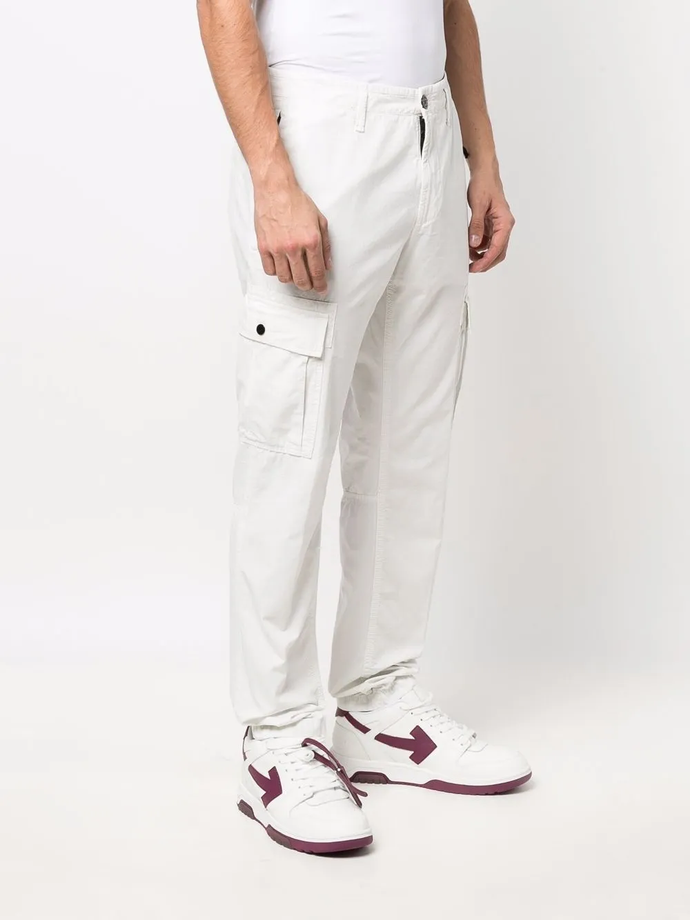 фото Stone island брюки карго с нашивкой compass