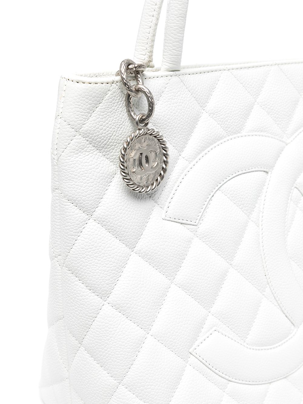 фото Chanel pre-owned сумка-тоут medallion