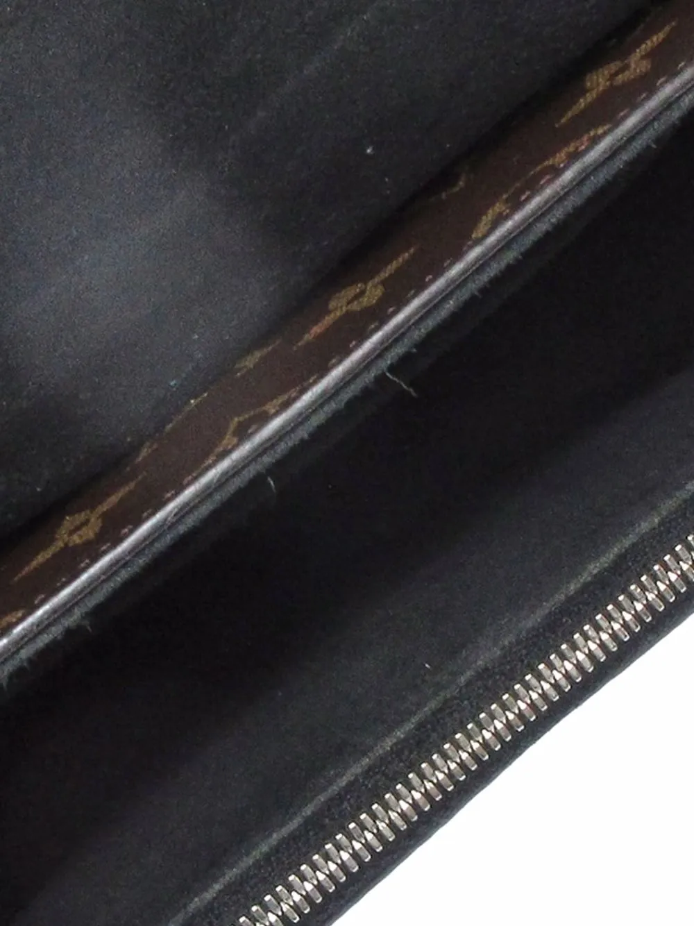 фото Louis vuitton сумка chain it pm pre-owned