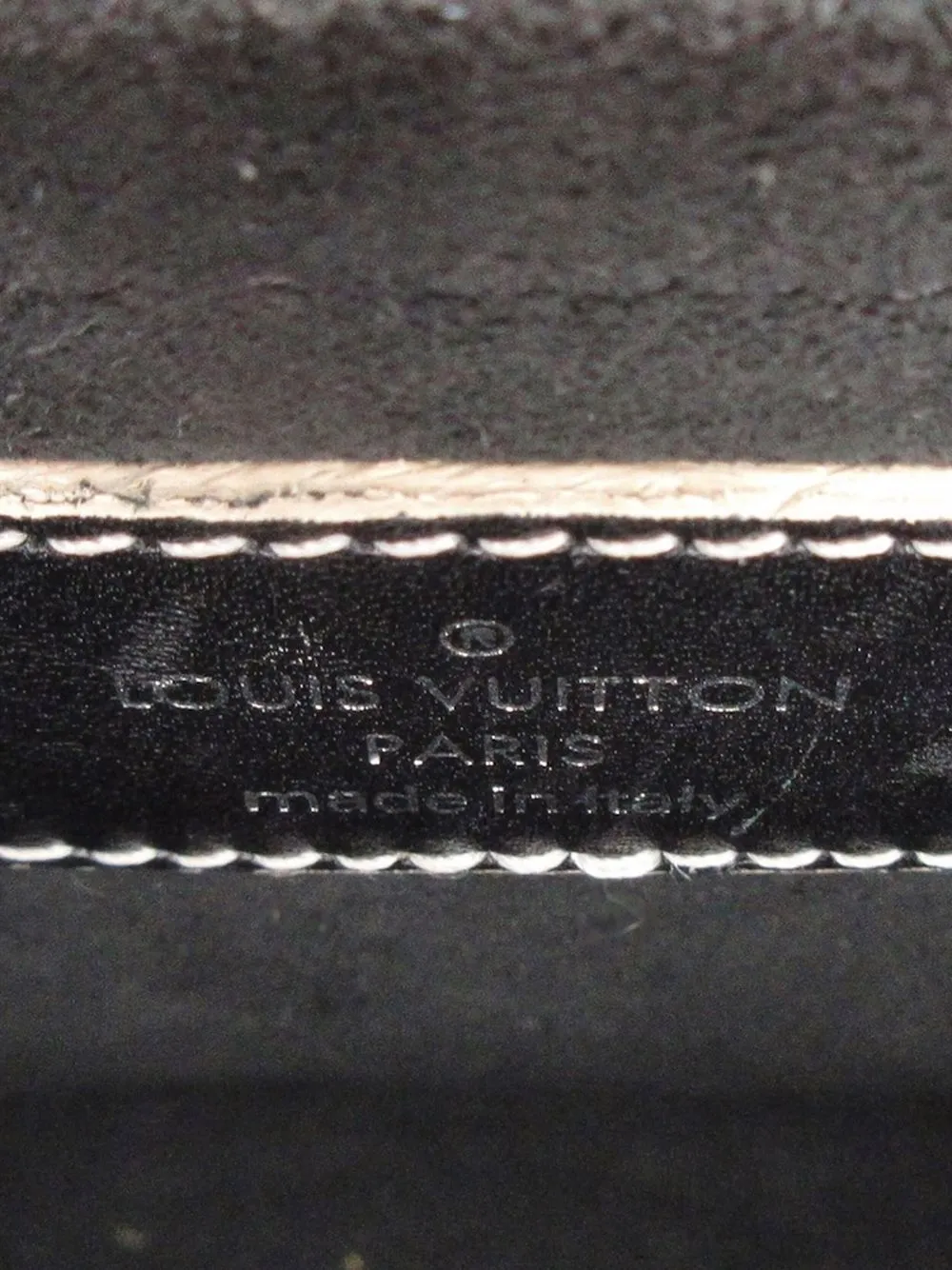 фото Louis vuitton сумка chain it pm pre-owned
