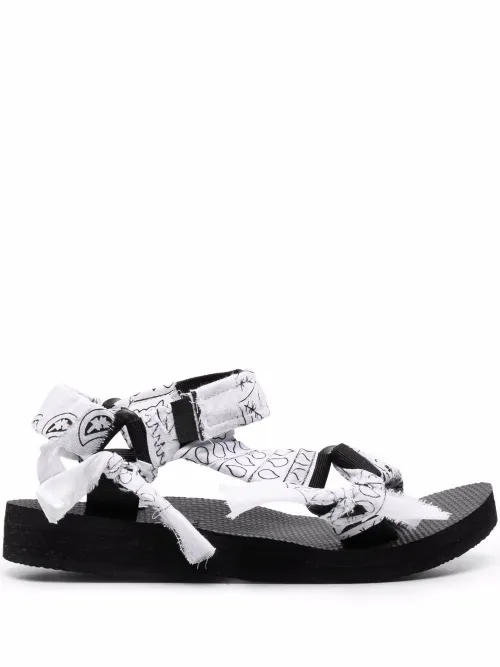 Sandales Trekky à imprimé bandana - Arizona Love - Modalova