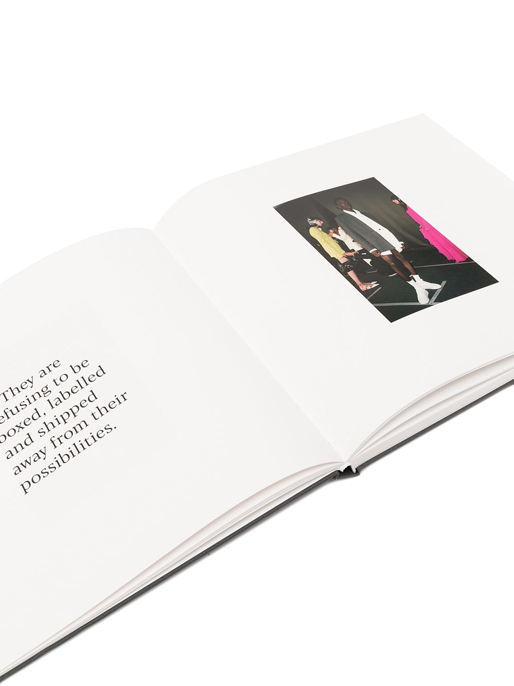 фото Rizzoli valentino:collezione milano photography hardback book