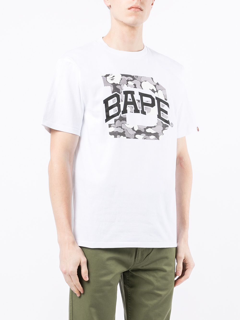 фото A bathing ape® футболка shark с камуфляжным принтом