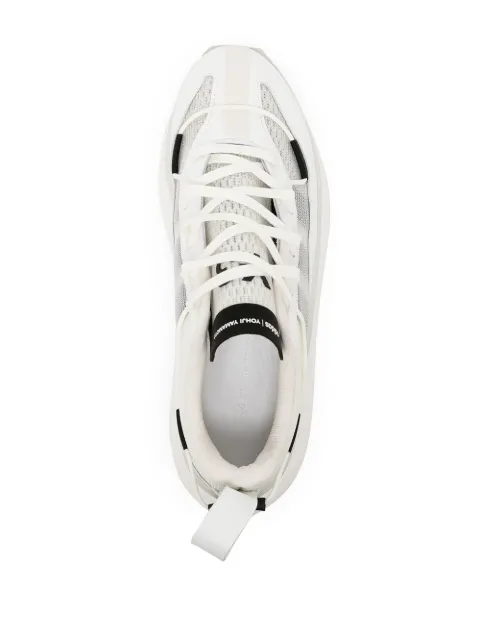 hello kitty x chuck taylor