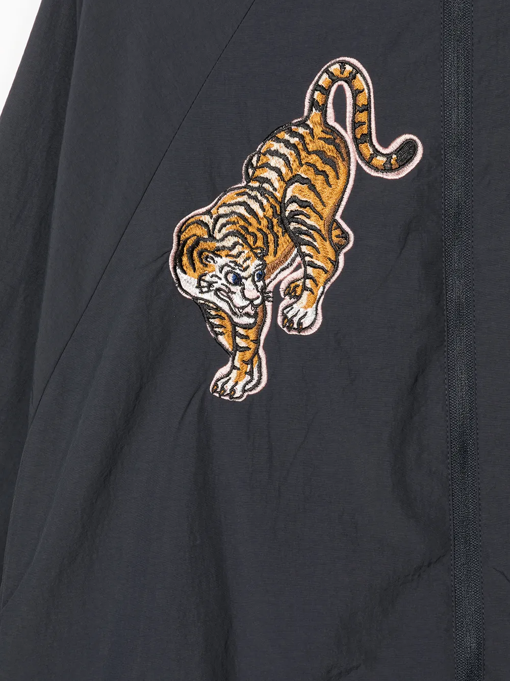 фото Kenzo kids ветровка с капюшоном и нашивкой tiger