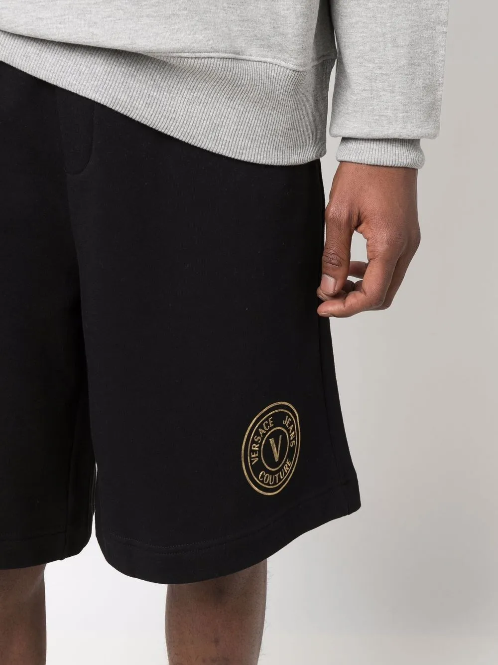 фото Versace jeans couture спортивные шорты с логотипом