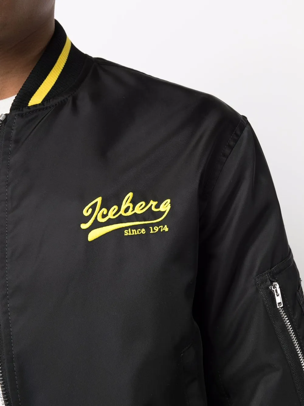фото Iceberg бомбер с вышитым логотипом