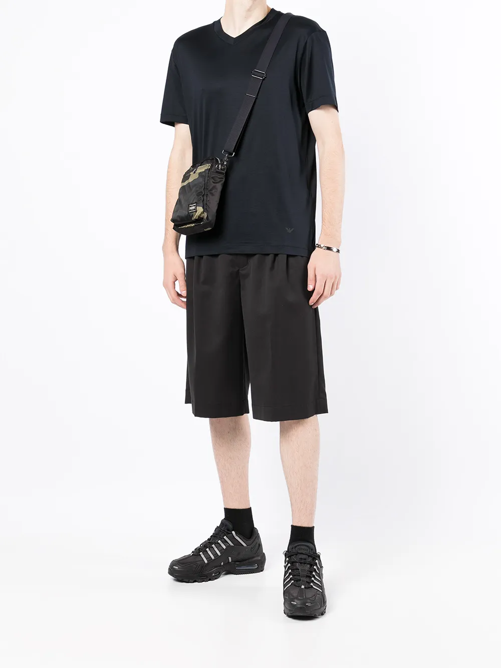 фото Emporio armani футболка с v-образным вырезом