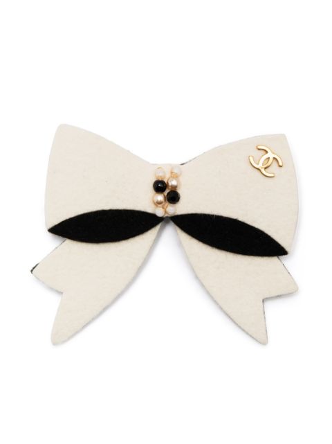 CHANEL 2002 felt bow brooch Women