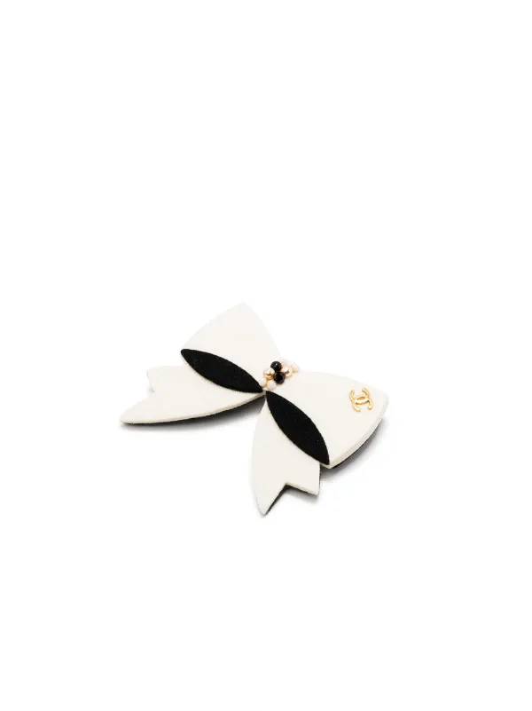 Black deals bow brooch