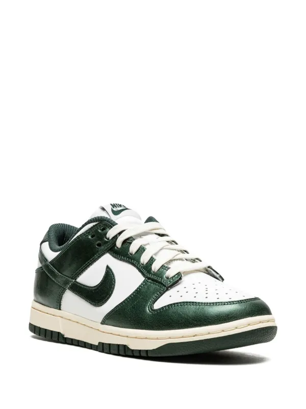 NIKE Dunk Low Vintage Green