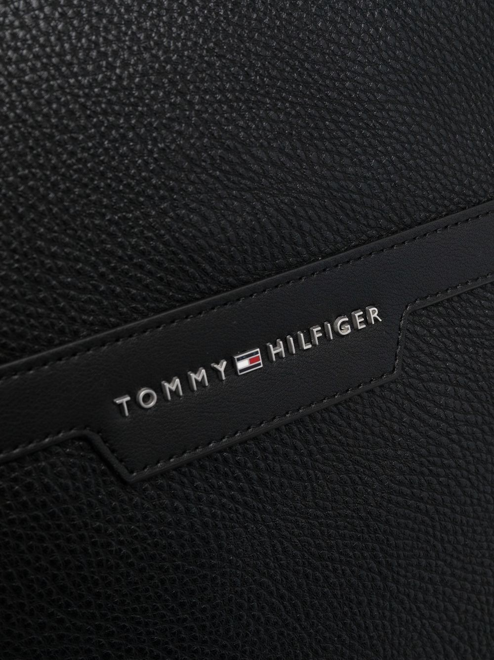 фото Tommy hilfiger сумка-мессенджер с логотипом