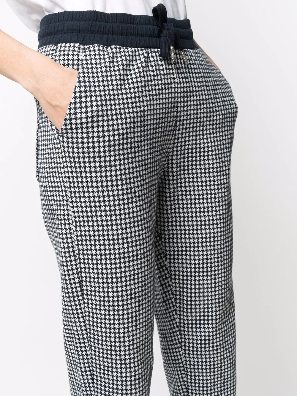 фото Tommy hilfiger брюки прямого кроя в ломаную клетку