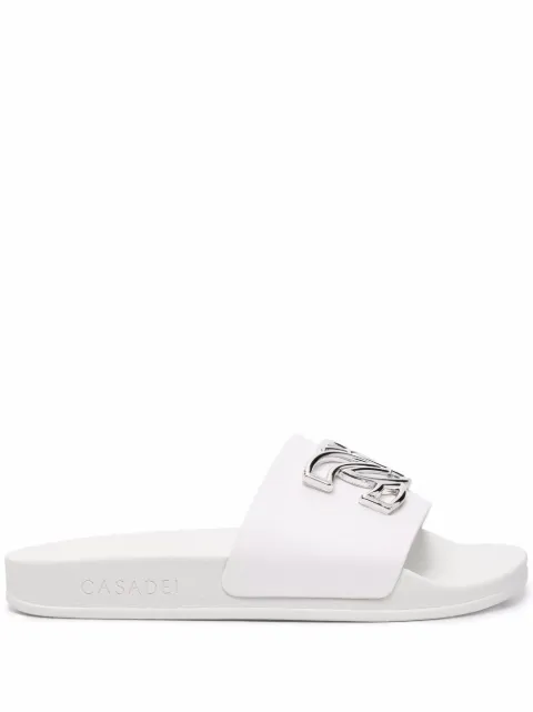 Casadei logo-plaque slides
